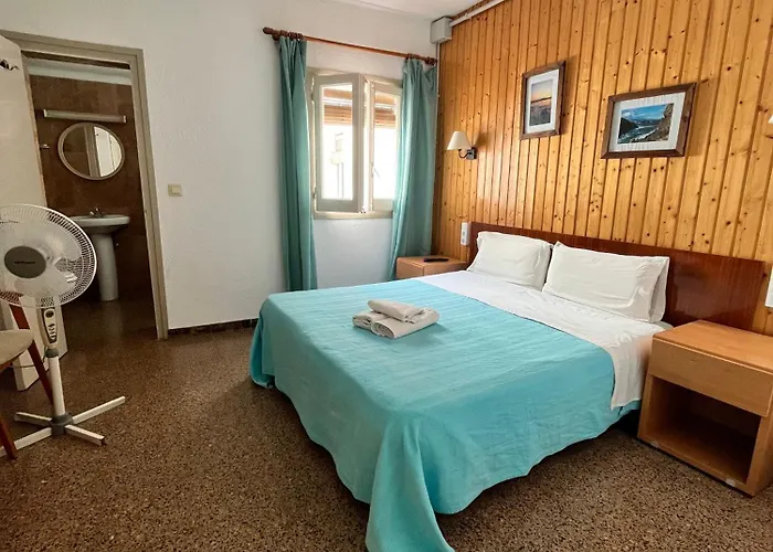 P&R Hostals Maria Rosa